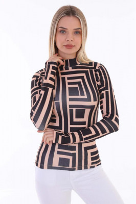 Bluza cropped Bella, pe gat, Desire-detaliu
