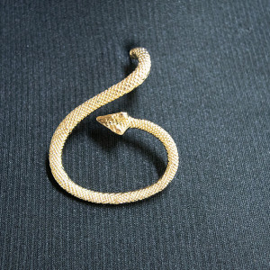 Cercei lungi Nath, cu pietre semipretioase, in forma de snake, auriu, CS016