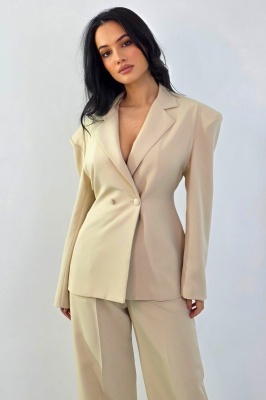 costum elegant dama culori negru roz crem