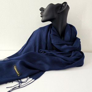 Esarfa lunga Ember, tip fular, cu franjuri simetrici si ambalata in cutie cadou, Bleumarin, 180x65 cm 4