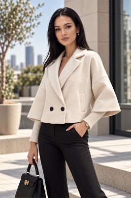 Jachetă scurtă tip blazer cu stofă texturată ecru