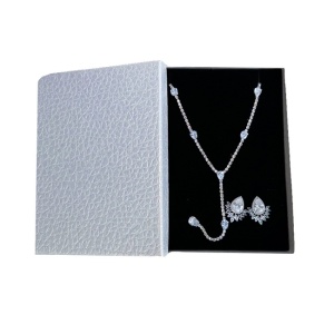 Set accesorii Feeling, lantisor cu cristale din zirconiu si cercei, in cutie eleganta, Argintiu 5