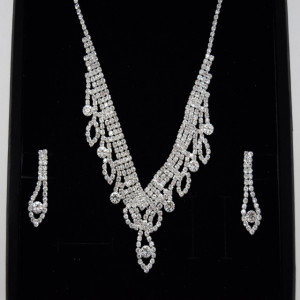 Set Zena, cercei si colier din pietre semipretioase, argintiu, SZ011