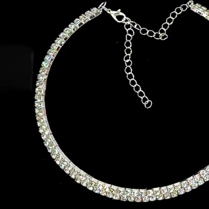 colier elegant reglabil cu strasuri