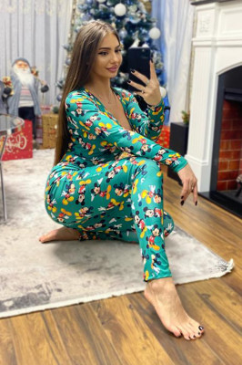 Pijama lunga tip salopeta Vicky, cu maneca lunga, inchidere cu nasturi si imprimeuri diverse, colorate, Green Mice2