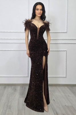 rochie ciocolata eleganta dama cu siret pe spate si croiala mulata