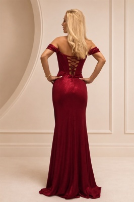 Rochie elegantă lungă roșie cu efect metalizat și șliț petrecut detaliu spate