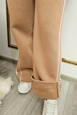 Trening vatuit de dama HeLLena, cu pantaloni evazati si bluza cu fermoar, Crem vatuiti