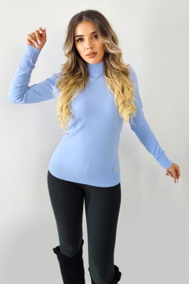 culori variate si tinute in trend pe fashion pulovere dama