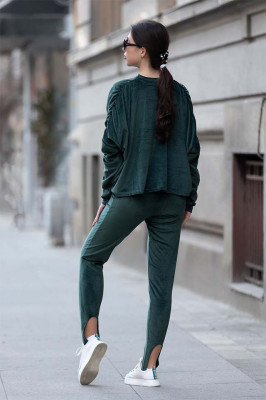 Compleu de catifea Beya - pantaloni cu banda sub talpa si bluza larga - Verde smarald