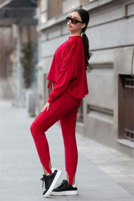 Compleu de catifea Beya - pantaloni cu banda sub talpa si bluza larga - Rosu