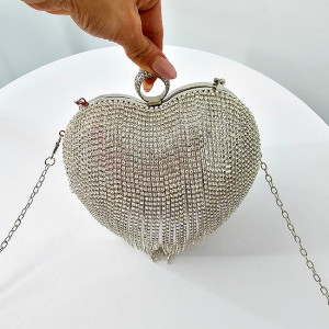Geanta de ocazie, Glimmer, Alb, in forma de inima, cu strasuri si detalii metalice, Lant argintiu1