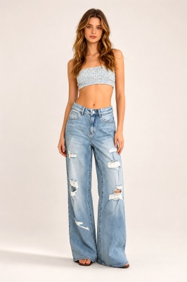 Blugi prespalati wide leg AREZZO, cu perforatii ample, Albastru deschis