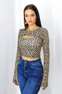 Bluza crop Sienna, cu decolteu decupat si maneca cu fenta/deget, Animal print 3