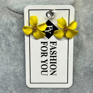 Cercei A Little Magic, cu design floral si prindere cu tija, Galben 2