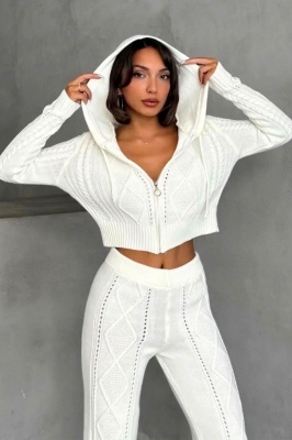 Compleu casual de dama TOREN, cu pantaloni si bluza din tricot alb