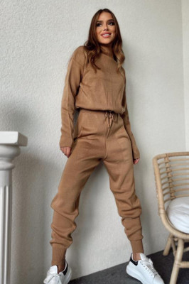 Compleu din tricot Tania, bluza cu guler pe gat, pantaloni cu snur si buzunare ascunse, Maro1