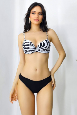 Costum de baie 3 piese Nataly, cu doua tipuri slip si sutien push up, Alb/Negru 1