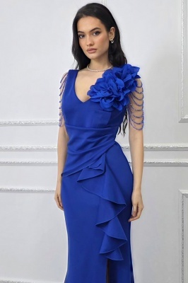 rochie de ocazie cu textura fluida si cadere naturala ce sustine linia corpului albastru royal