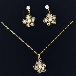 Set accesorii Feeling, din inox, cu cercei forma floare, lantisor si pandativ cu cristale si perle, in cutie eleganta, Auriu 1