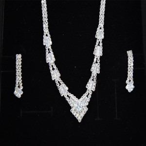Set Zena, cercei si colier din pietre semipretioase, argintiu, SZ013