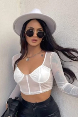 Bluza crop Kady, cu textura transparenta si maneca lunga, Alb1