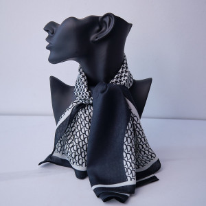 Esarfa Soft, cu imprimeu si matase satinata, in cutie eleganta, Negru, 70x70 cm