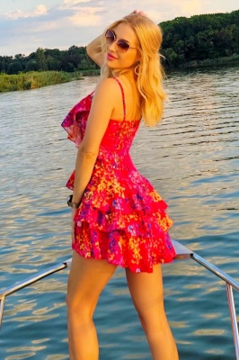 Rochie scurta AUGUSTina Print, cu imprimeu floral si volane asimetrice, Red Majestic, Marime S/M spate