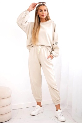 Set doua piese oversize Perfect Life, pantaloni sport si bluza cu emblema pe maneca, Crem