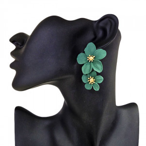 Cercei lungi Sublime Petunia, cu design floral, realistic, in cutie eleganta, Verde inchis2