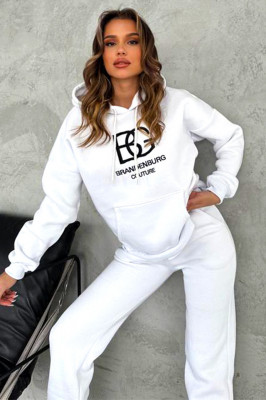 Compleu bumbac vatuit BiGest, cu gluga, inscriptionat, si croi sport, Alb 1