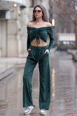 Compleu de catifea Julia, pantaloni evazati si bluza, Verde smarald3