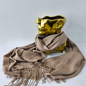 Esarfa tip sal Belladona, din material subtire, cu franjuri si emblema, Gri, 180x65 cm 3