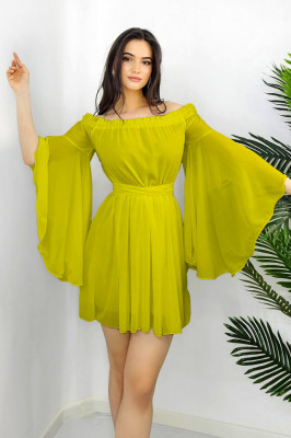 Rochie scurta Azale, in clos, cu maneci evazate oversize si rejansa elastica cazuta pe umeri, Masura S/M3