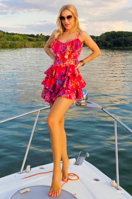 Rochie scurta AUGUSTina Print, cu imprimeu floral si volane asimetrice, Red Majestic, Marime S/M 3