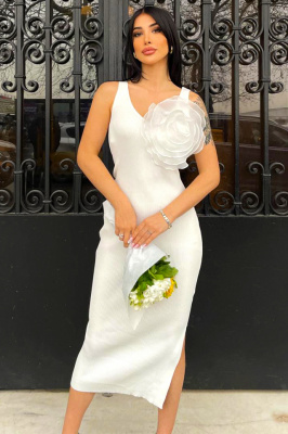 Rochie tricot Shariza, cu slit adanc si detaliu floral oversize, Alb, Marime S/M