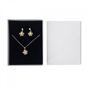 Set accesorii Feeling, din inox, cu cercei forma floare, lantisor si pandativ cu cristale si perle, in cutie eleganta, Auriu 3