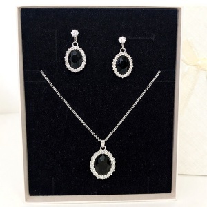 Set bijuterii de dama Feeling Oval Black din inox, cu piatra neagra si cristale, Argintiu