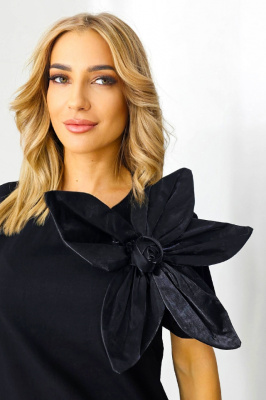 Tricou bumbac Boemia, cu detaliu floral supradimensionat, in relief, Negru detaliu