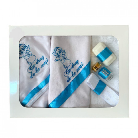 Trusou pentru botez,saten turcoaz,cu ingeras brodat, 6 piese.