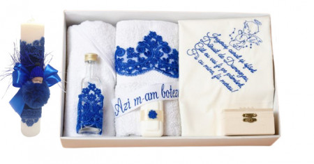 Set de botez cu trusou cu rugaciune si lumanare dantelata, albastru