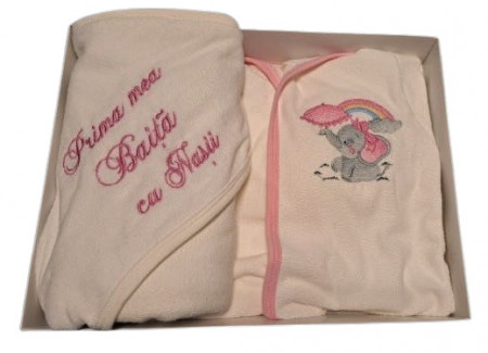 Set de prima baita cu nasii, cu halat si prosop bebe, brodate, roz