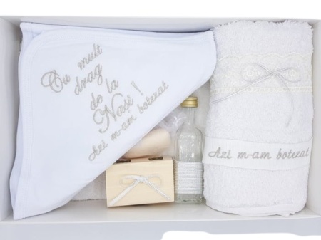 Trusou pentru botez, 7 piese, cu broderie,alb sidef, en gros