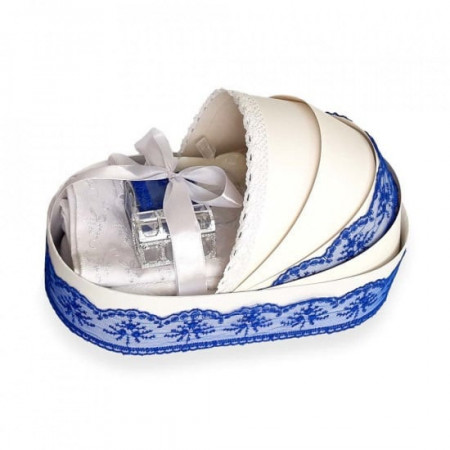 Trusou pentru botez, in cutie landou, complet pentru biserica,bleumarin cu dantela, en gros