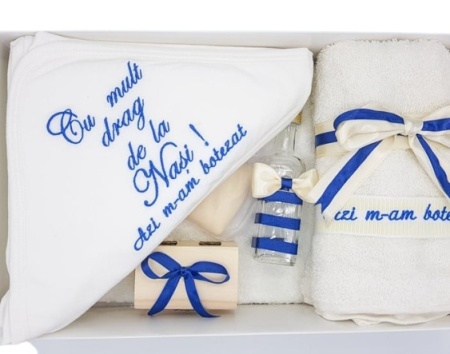 Trusou pentru botez, 7 piese, cu broderie, albastru-ivoire, en gros