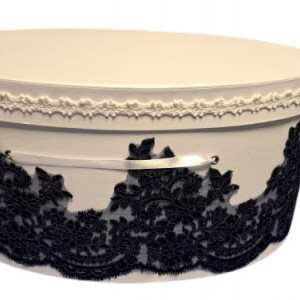 Cutie de trusou pentru botez, tip cufar, decorata cu dantela bleumarin