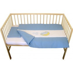 Lenjerie patut bebe cu broderie 3 piese albastru.