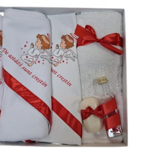 Trusou botez, Ingeras, 7 piese, cu paturica inclusa, decorat cu rosu