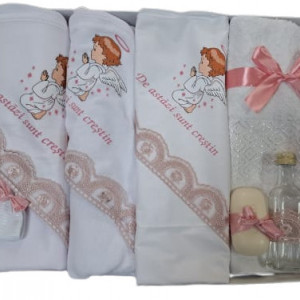 Trusou botez, Ingeras, 7 piese, cu paturica inclusa, decorat cu roz