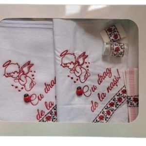 Trusou de botez, 6 piese, cu paturica si panza, ingeras motiv t5raduitional , rosu, en gros